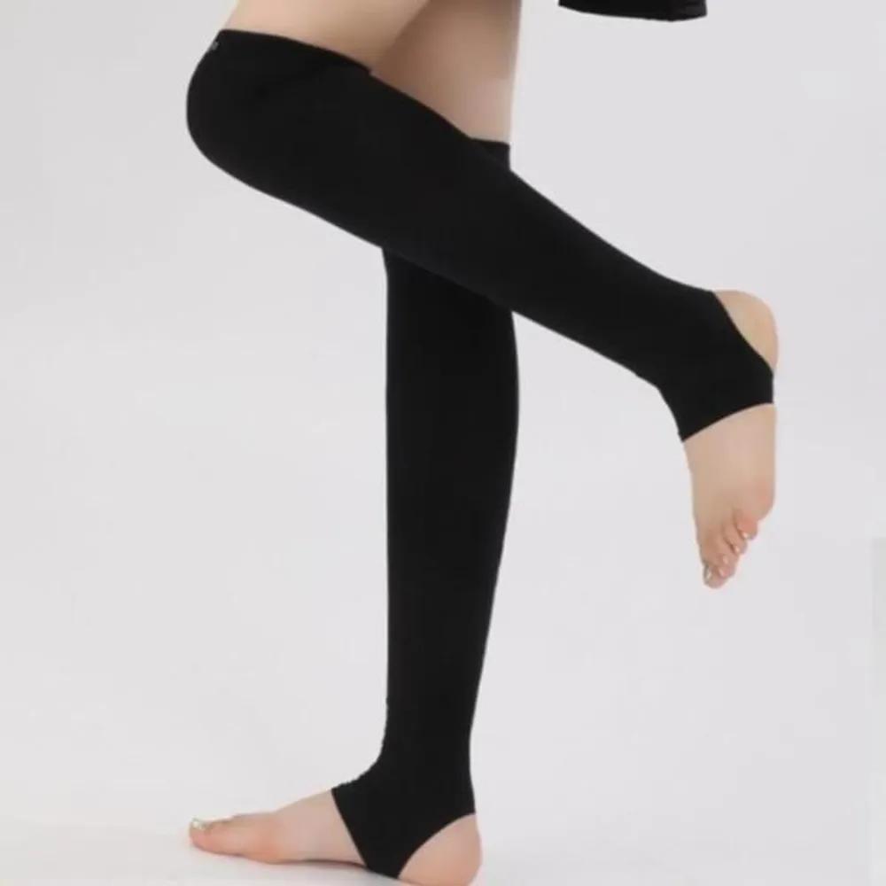 Women's sports style sun-blocking knee socks