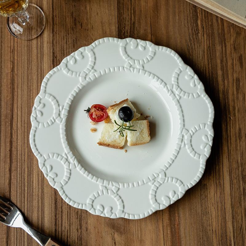 Französisches Relief Keramikteller Blumengeformter Rand Gemüseteller High-End Restaurant Dessertteller Kreativer Heimalltagsteller