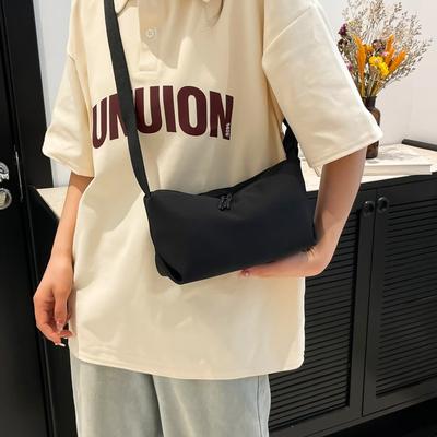Casual Simple and Lightweight Solid Color Tote Bag Men and Women Versatile Portable Going Out Leisure Sports Shoulder Messenger Bag