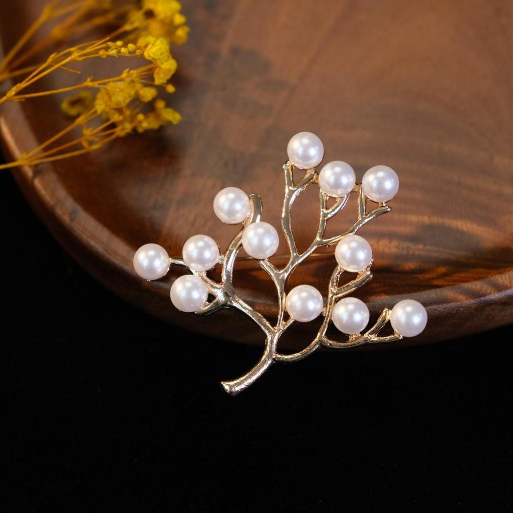 Tree of Life Pearl Brooch: Elegant Cheongsam Suit Pin