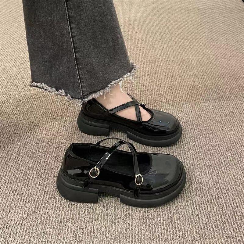 Korean Version Shallow Mouth Small Leather Shoes 2024 New Fashion Casual Simple All-match Thick Bottom Women Shoes Autumntime