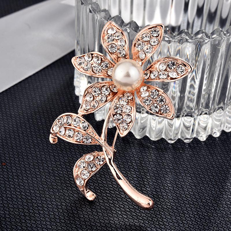 High-End Korean Alloy Scarf Buckle with Diamond, Pearl, and Brooch Pin Accessories