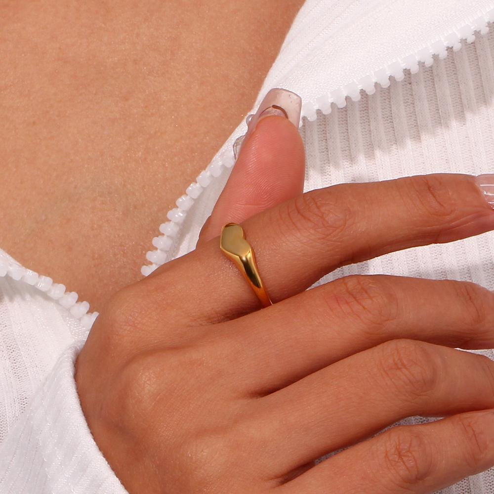 MamacitaSlay 316L Stainless Steel Chunky Heart Ring 18K Gold Plated Waterproof Statement Jewelry For Women Everyday Wear Gift
