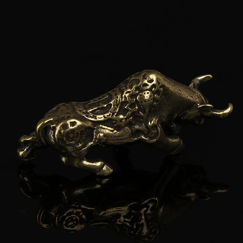 1pc Mini Portable Vintage Brass Bull Keychain Ornament Statue Ornament Gift