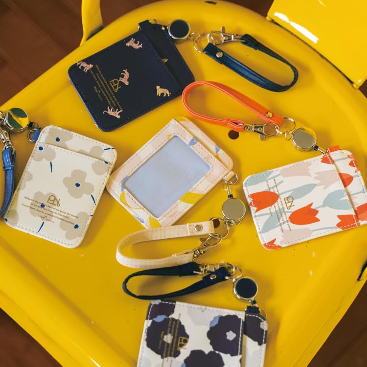[2025] Wpc. Patterns Synthetic Leather Print Pass Case with Reel, Leopard & Tiger Navy, W168-393-204