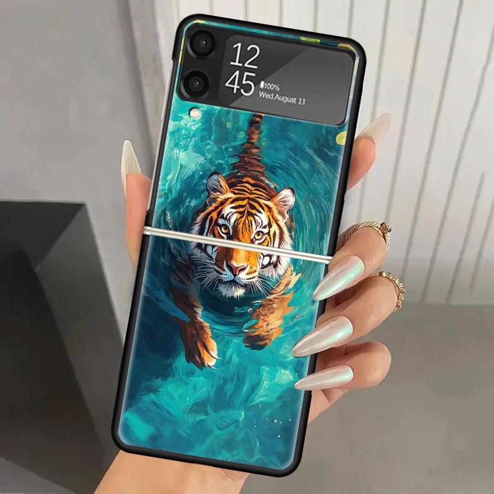 Superior Tiger Pattern Art Hard PC Phone Case For Samsung Galaxy Z Flip 7 6 5 4 3 Black ZFlip7 ZFlip6 Flip5 Flip4 Flip3 5G Print