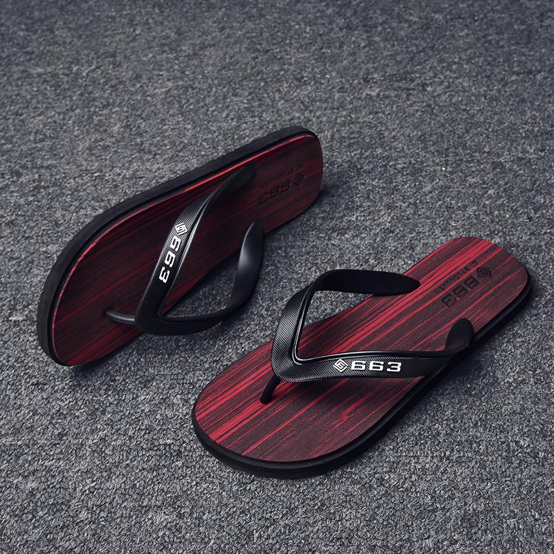 New flip-flops men's trendy outdoor slippers men's summer fashion outer wear men's foot pinching personality Vietnamese sandals beach shoes