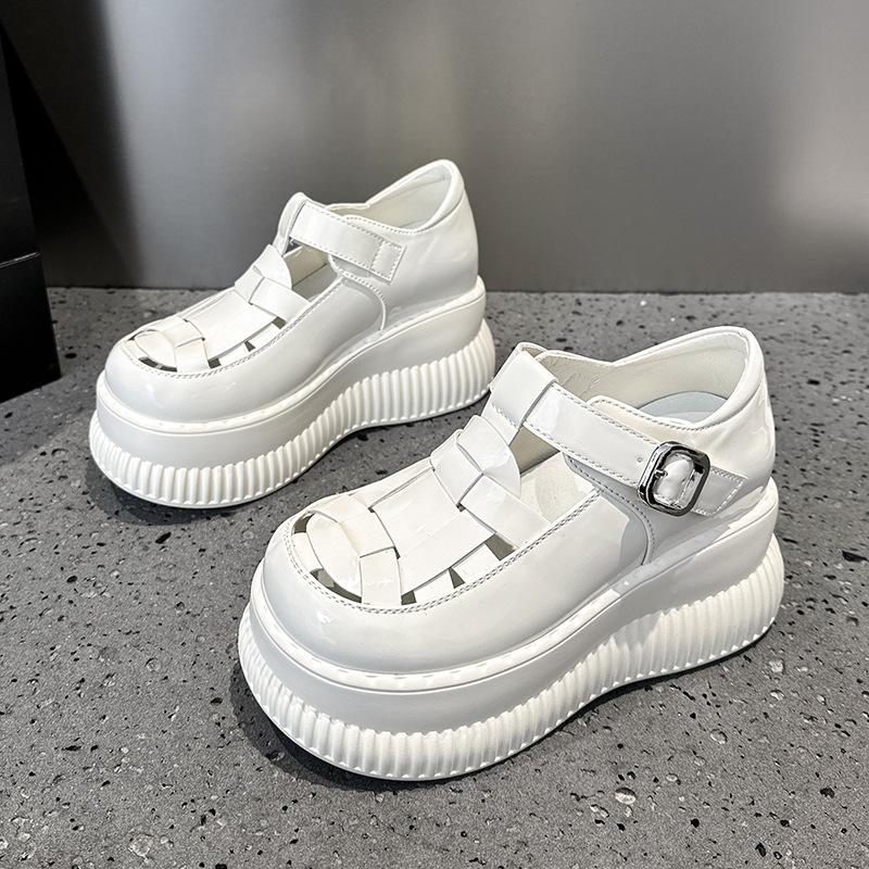 Roman sandals women's summer 2025 new platform heightening fashion versatile bag head loafers small leather shoes outside wear