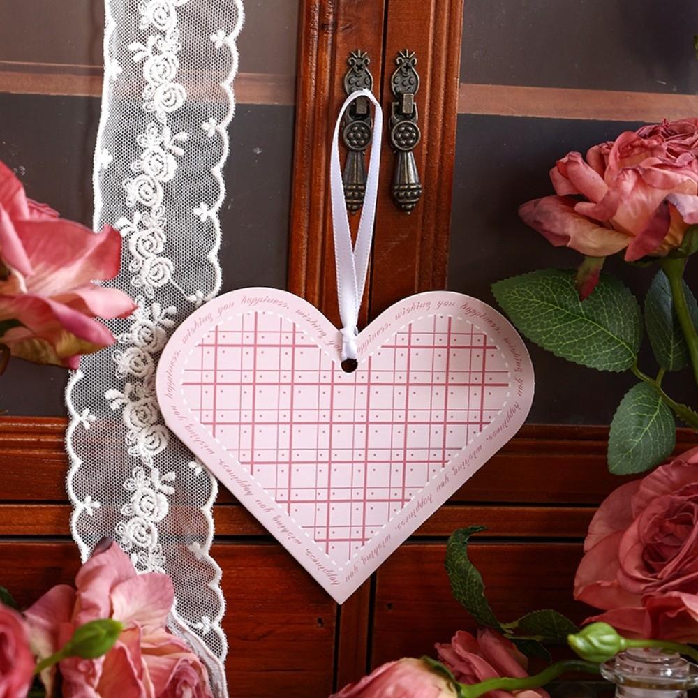 20Pcs Heart-shaped Greeting Cards Handwritten Blank Alien Love Card Can hang rope with holes Gift Card Valentine's Day