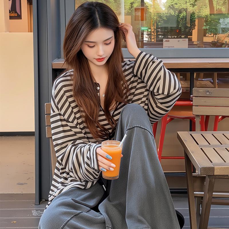 

Women s 2025 Striped V-Neck Long Sleeve Mid-Length Top - Spring/Autumn Lazy Style with Half-Open Collar L
