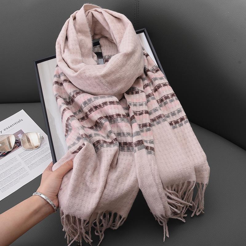 Xiaoxiangfeng Cashmere Fringed Scarf Women'S Japanese Small Fresh And Versatile Temperament Plaid Warm Shawl