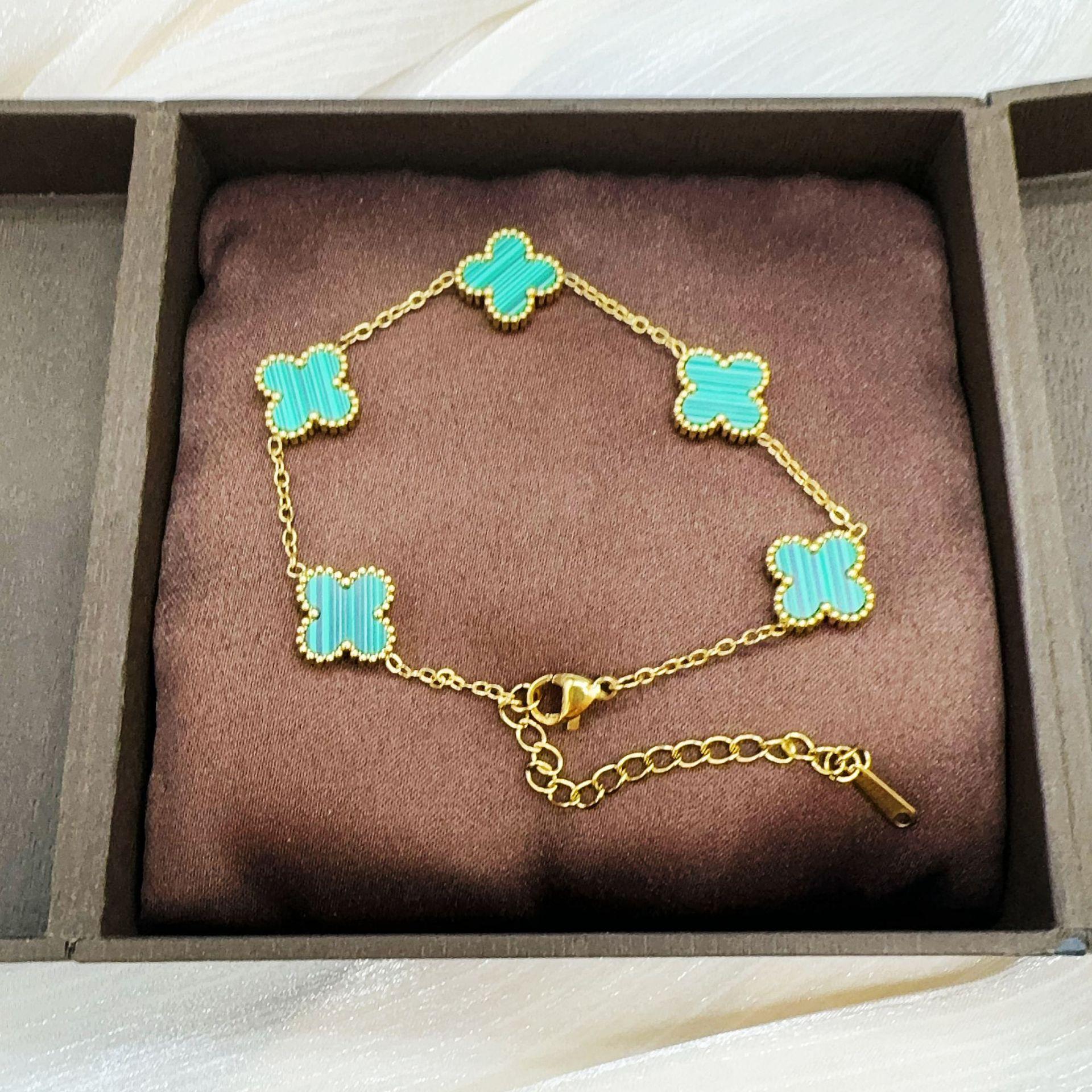 

Fashion Titanium Steel Four-Leaf Clover Bracelet Women Do Not Lose Color Luxury High-Grade Hand Jewelry