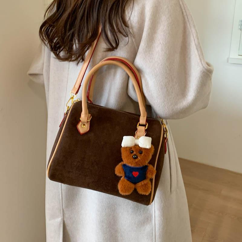 High-end niche bag women's leisure Boston bag 2025 new trendy autumn and winter versatile single shoulder crossbody pillow bag