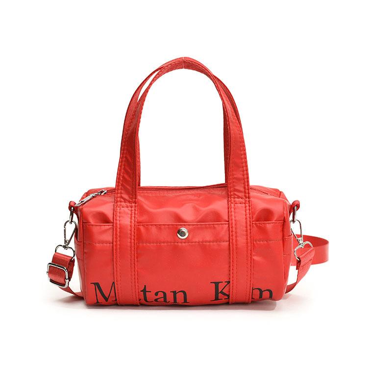 Premium large-capacity armpit bag, new large-capacity pillow bag, simple shoulder messenger bag.