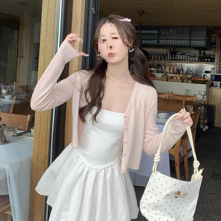 Slim Fit V-Neck Knit Cardigan for Women - Stylish, Lightweight Outer Layer for Street Style
