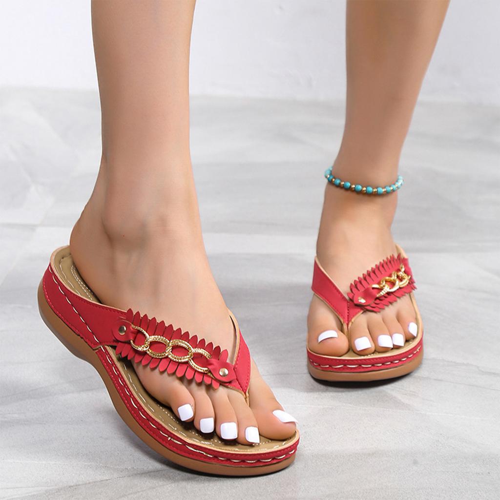 Women Summer Platform Flip Flops Thick Sole Chain Detail Toe Post Sandals Casual Beach Footwear for Outdoor Walking and Daily Wear