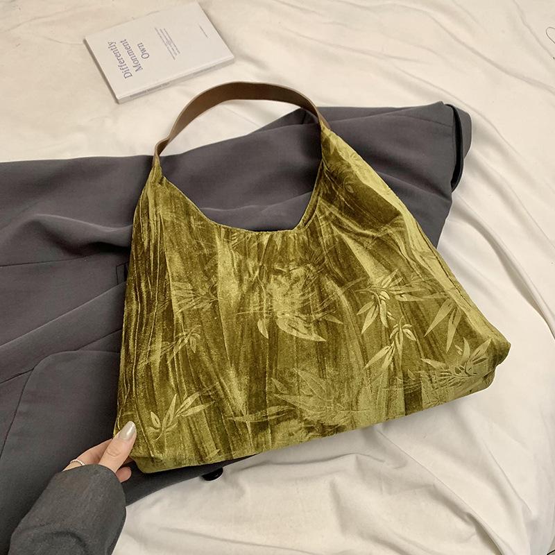 

2025 spring and summer new women s large-capacity Korean version of gentle texture handbag versatile ins casual bag tote bag зелёный