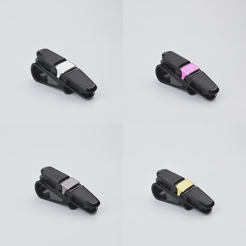 Suport pentru ochelari de soare din fibră de carbon și clemă pentru vizieră, montate pe mașină