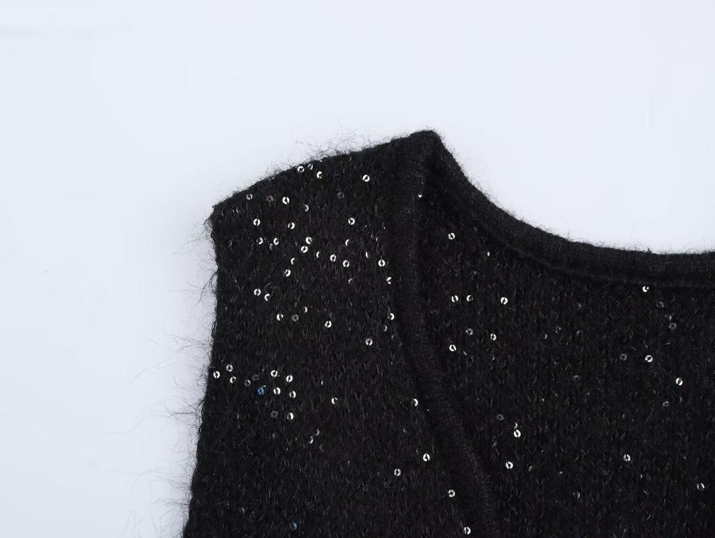 Spring 2025 Women's European-American Style Ruyi Collar Sleeveless Knit Vest