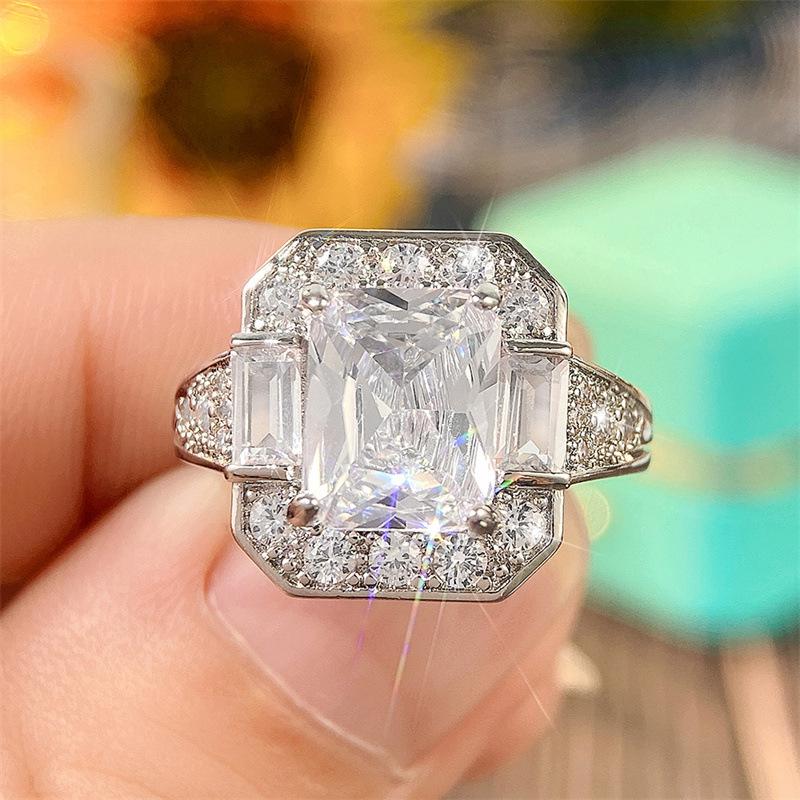 2026 New European and American Temperament Rectangular Zircon Ring, Women's High-end Sense, Geometric Square Zircon, Headwear