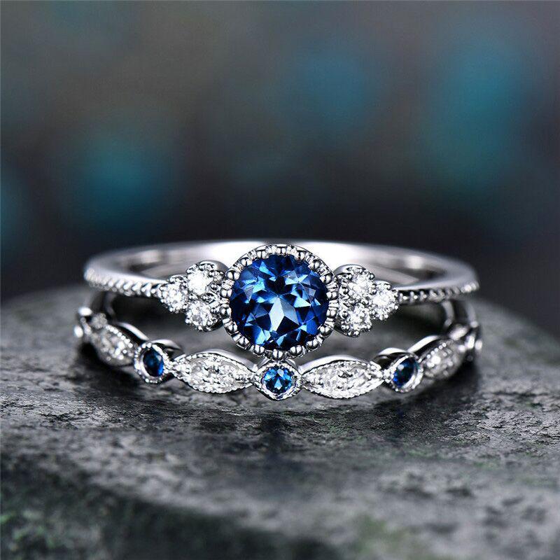 Stylish Zircon Women’s Two-Piece Ring Set with Micro-Emerald Detail