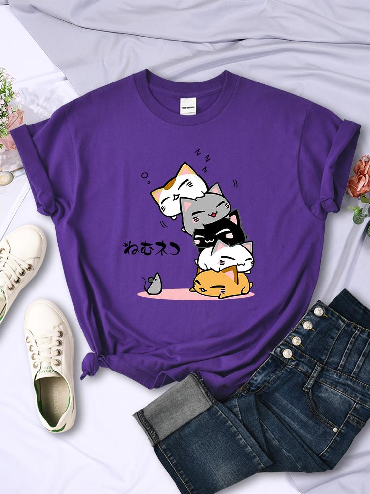 Cute Stacked Cats Sleeping Don'T See The Mouse Print Women T-Shirt Comfortable Soft Tops Creativity Fashion Womans Tee Clothing