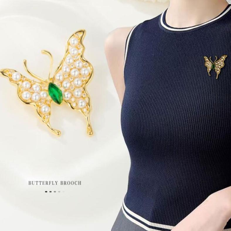 Classic Women Elegant Butterfly Crystal Pearl Brooches Badges Vintage Party Wedding Pins Corsage for Lady