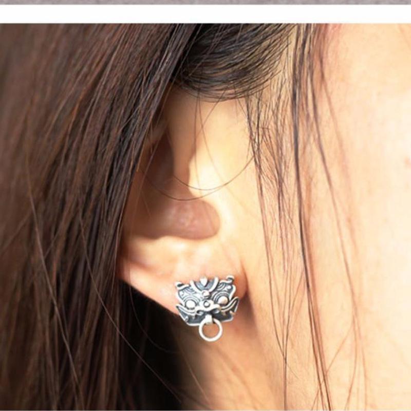 

Серьги-гвоздики в виде льва в китайском стиле, женские ретро-серьги, индивидуальный темперамент, старинные серьги Taotie, ювелирные изделия