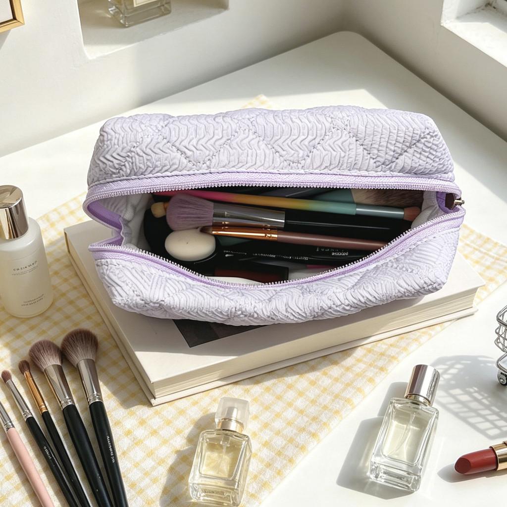 Polyester Travel Makeup Bag With Large Capacity And Portable Design For Women