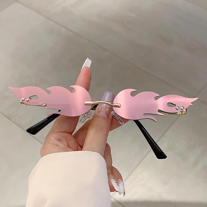 

Chic Fire Design Shades Eyewear Luxury Metal Women Sunglasses Stylish Decoration Sun Glasses for Travelling Party
