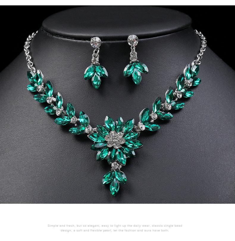 Necklace Earrings Two-Piece Set Retro Crystal Contrasting Color Pattern