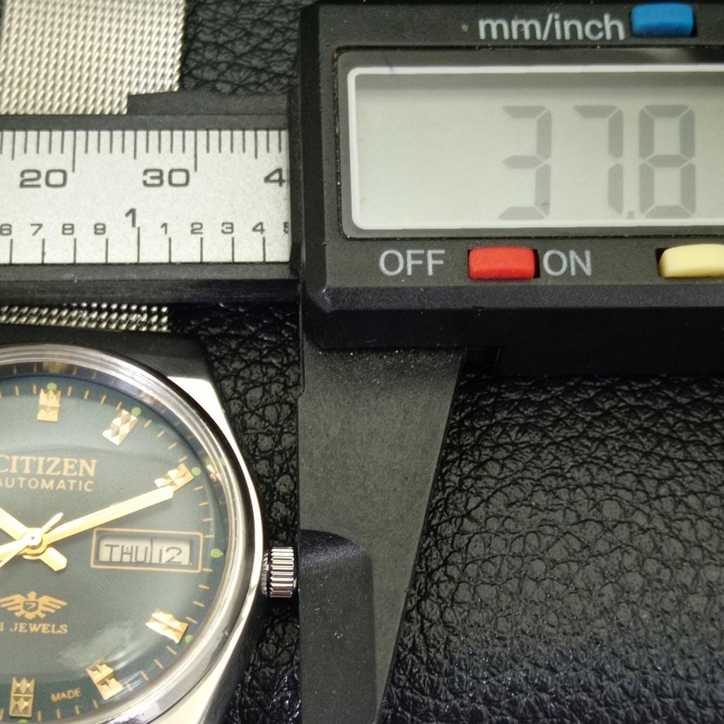 GEBRAUCHTE VINTAGE CITIZEN AUTOMATIC 8200 JAPAN HERRENUHR MIT BLAUEM ZIFFERBLATT a434851-2 R123-a434851