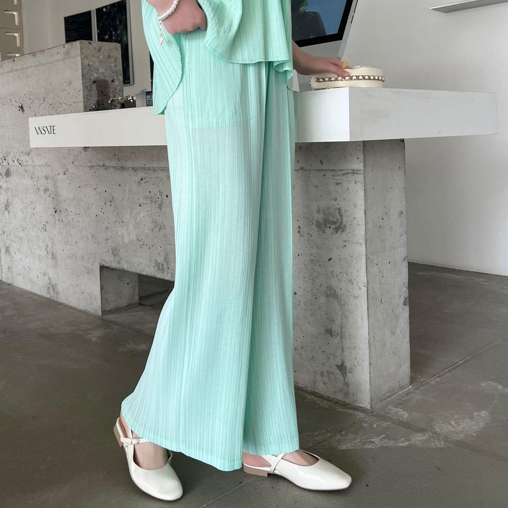 2026 Summer High-End Miyake Pleated Soft Breathable Straight-Leg Pants