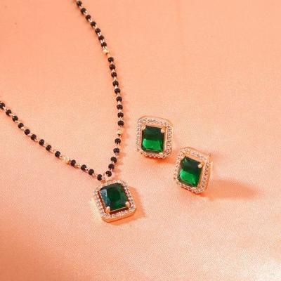 Mangalsutra Roségold-Zirkonia-Smaragd-Stein-Designer-Halsketten-Set für Damen