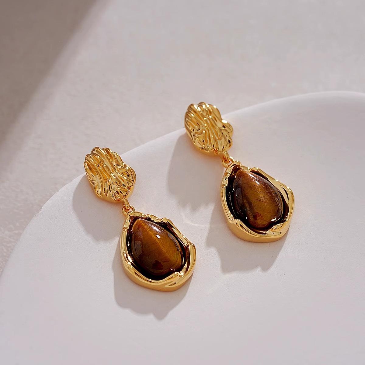 Retro Irregular Luxury Melade Water Drop Dangle Earrings: Chic Women s Fashion Accessory