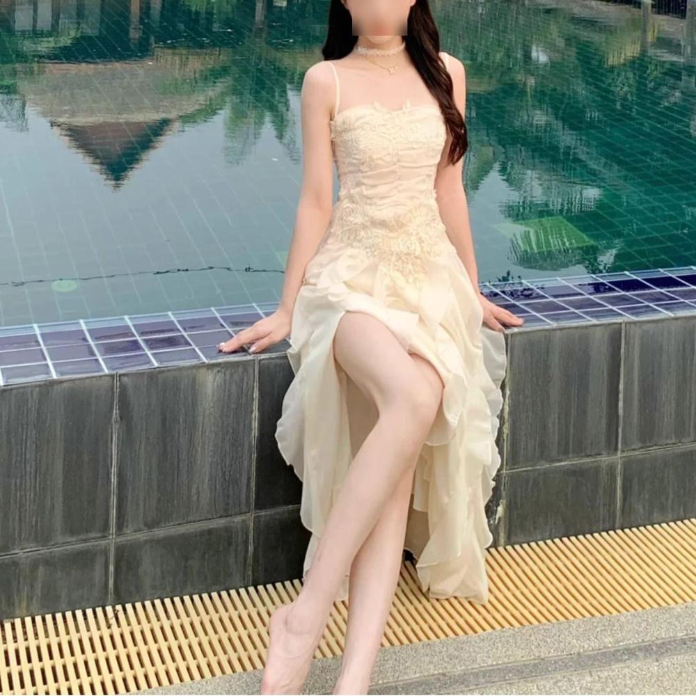 Gentle Wind Sweet Long Dress Spring and Summer Waist Thin Design Sense Flower Splicing Wavy Edge Fairy Suspender Dress