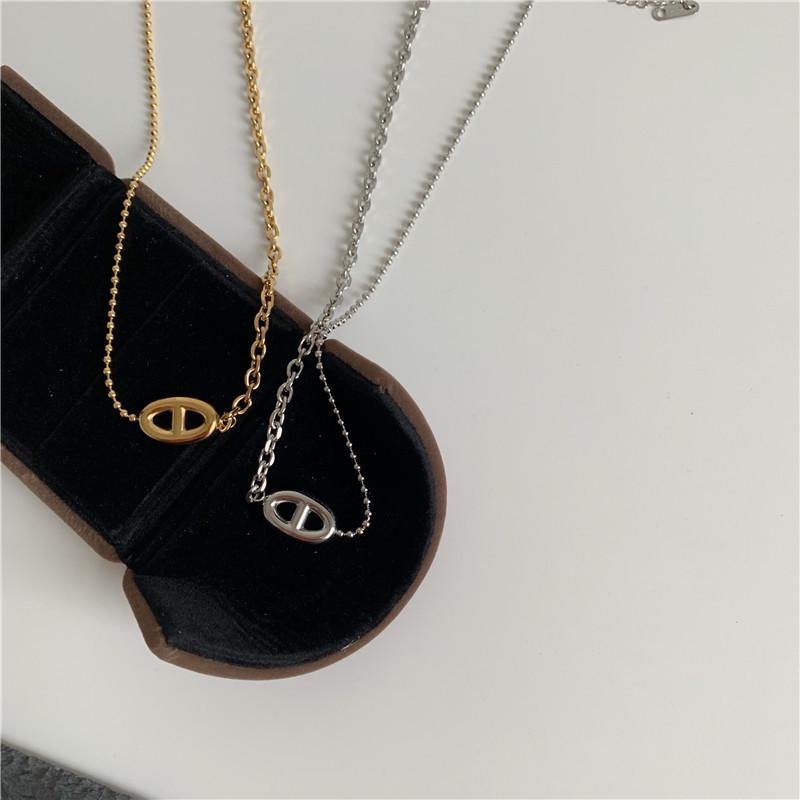 French Retro Pig Nose Titanium Steel Clavicle Necklace - Trendy, Non-Fading Design