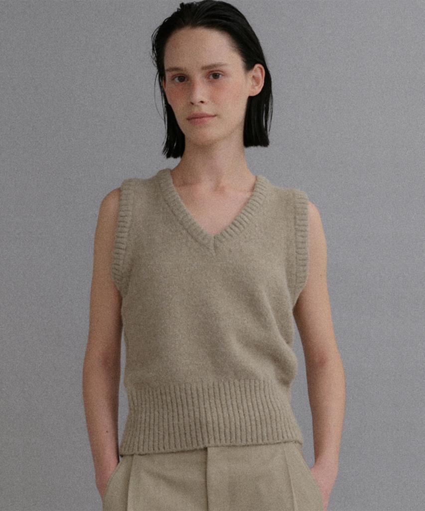 Beiodeu Wool V-Neck Knit Vest_Beige