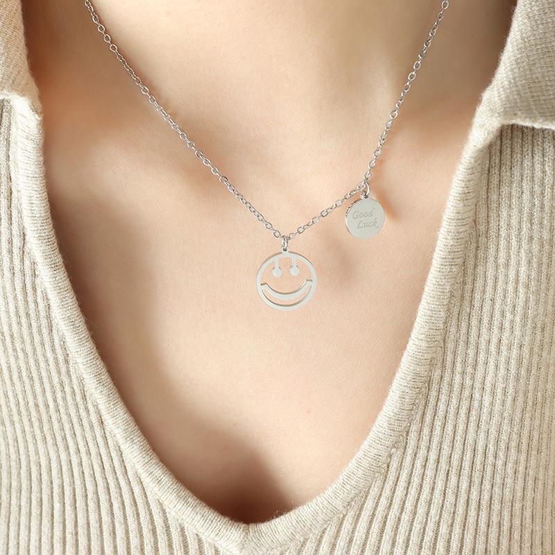 18K Gold-Plated Hip Hop Smiley Face Pendant Necklace for Women