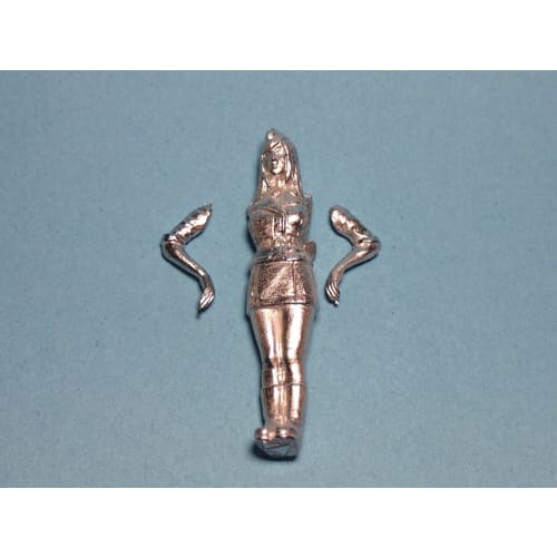 Aurora Model 1/35 Military "King Tiger Girls" Garage Kit Figure
