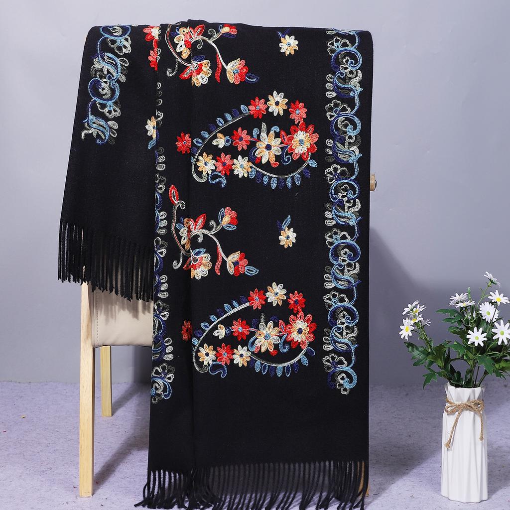 Yunnan Chinese-style embroidered scarf for women, autumn and winter ethnic style cashmere Suzhou embroidery, thickened and warm, dual-use shawl