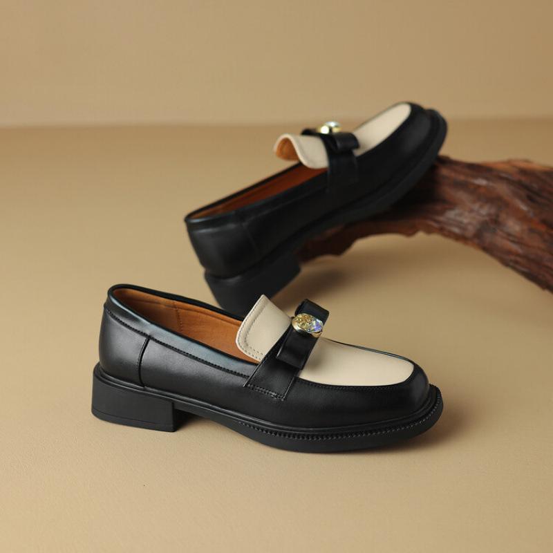 

Новые удобные женские лоферы размер женской обуви повседневные с легким вырезом на низком каблуке однотонные резиновые с круглым носком на плоской подошве 39 чёрный