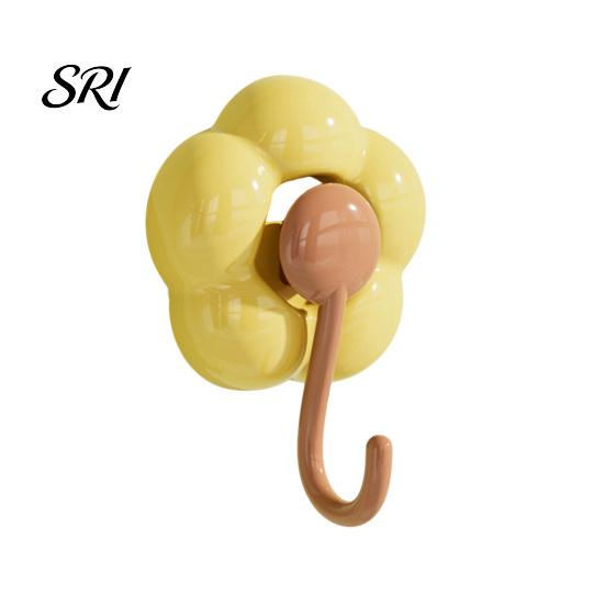 Quiet Hanging Hook Suction Cup Bright Petal Design Strong Hold No Drill Wall Washable Multipurpose for Bathroom Kitchen Towel Coat Dorm Room