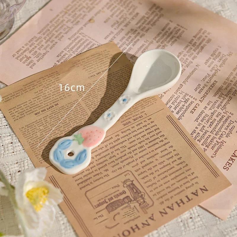 

Милая розовая клубничная расписанная вручную подглазурная керамическая посуда, набор домашней суповой миски и тарелки, обеденные тарелки