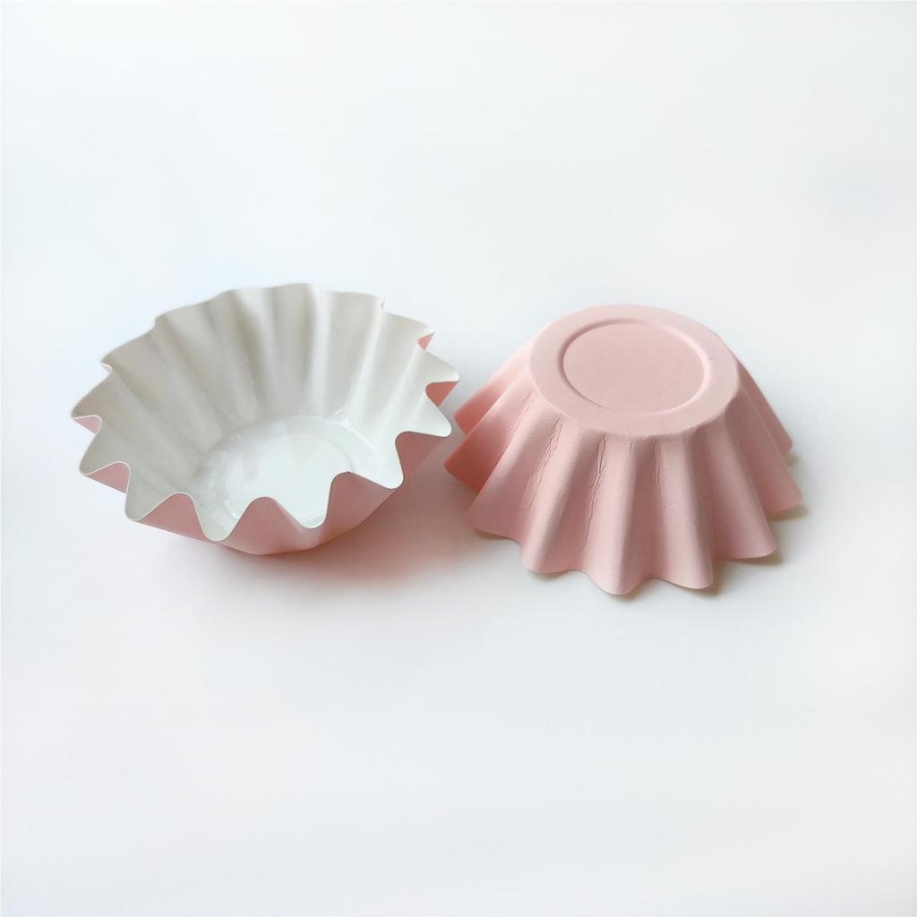 Chrysanthemum High-Temp Resistant Cupcake Liners, Mold-Free Baking Cups, 50-Pack