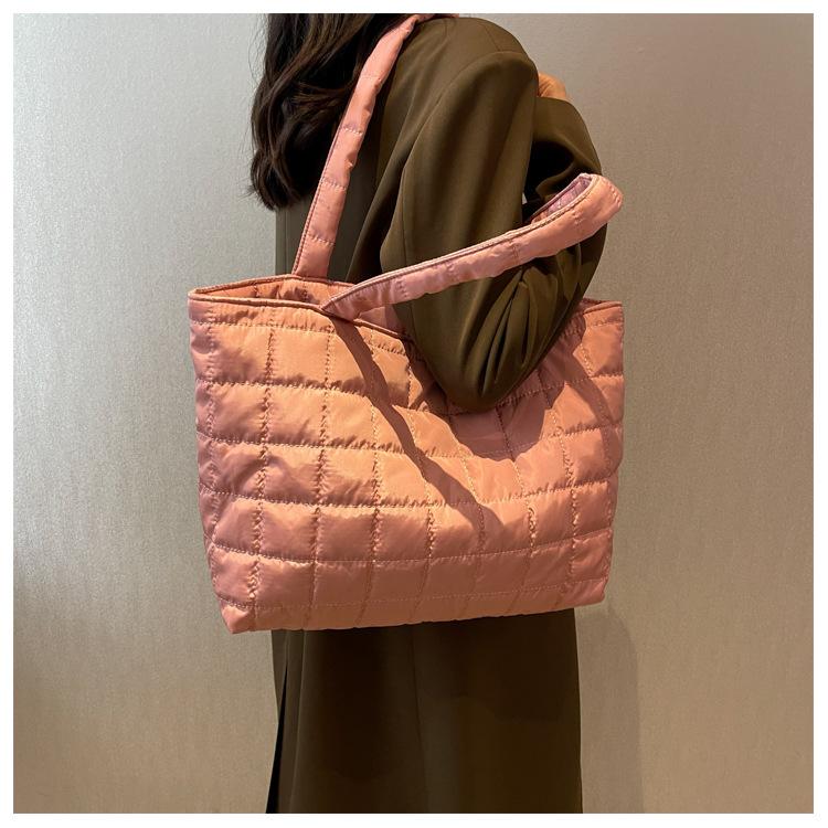 Damen Polyester Große Kapazität Schultertasche Koreanischer Stil Lässig Crossbody Tragetasche Mode Pendler Handtasche