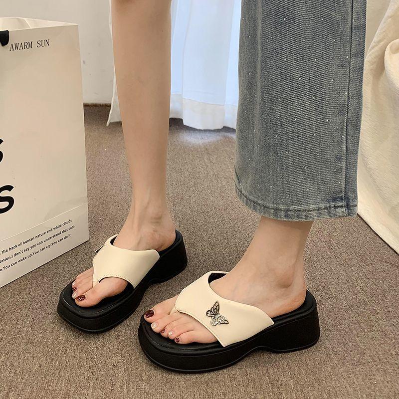 High sense fashion slope heel high heel cool slippers outer wear thick bottom heightening foot flip-flops women 2025 summer and autumn new