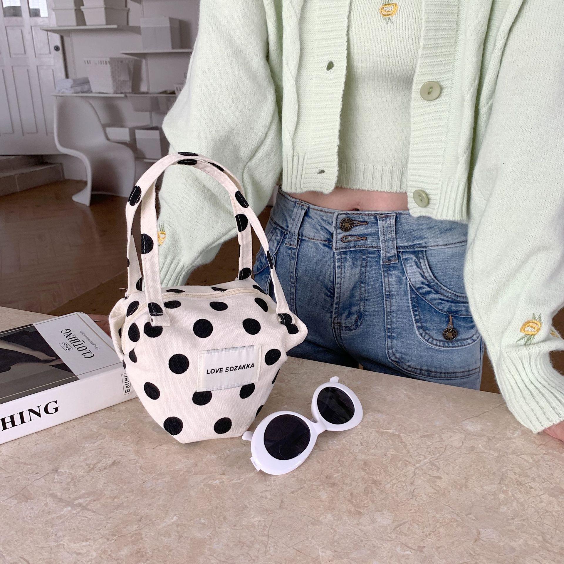 

Женская волнистая точка контрастного цвета, сумка в стиле ретро, ​​фея, прогулка, сумка на плечо OneSize бежевый