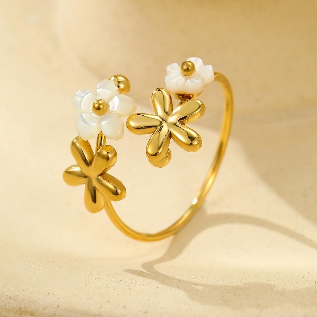 European and American Fashion Temperament Flower Ring Niche High-end Female Ring