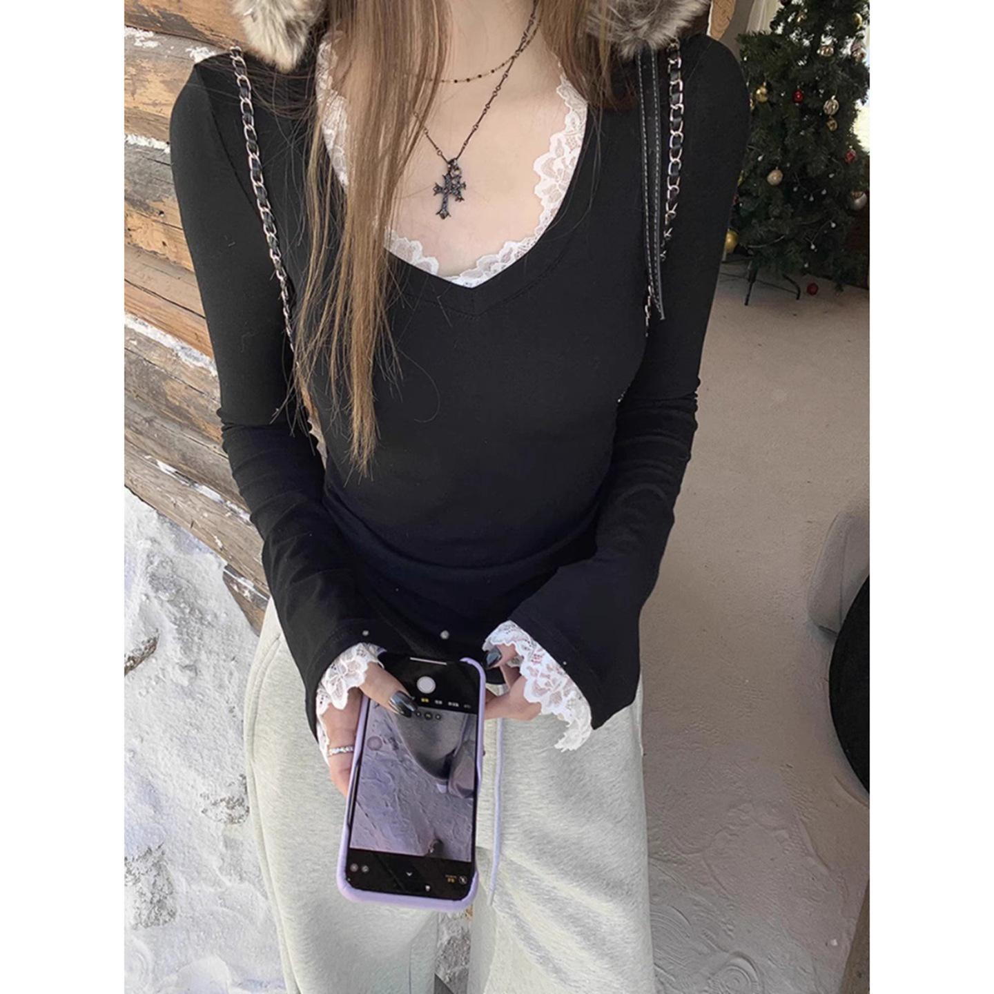 

Elegant Lace Patchwork Flare Sleeve V-Neck T-shirt for Women - Autumn Winter Style L чёрный